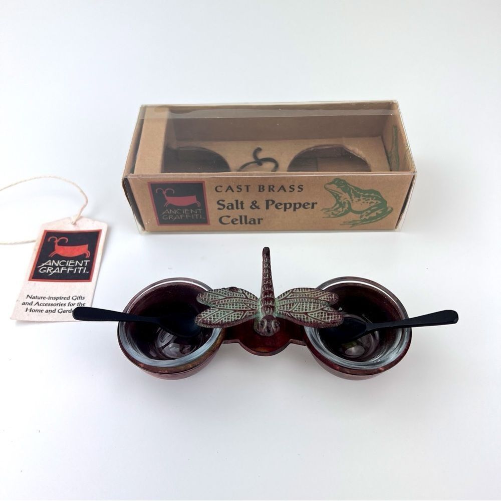 NEW American Graffiti Metal Dragonfly Salt & Pepper Cellar with Glass Inserts
